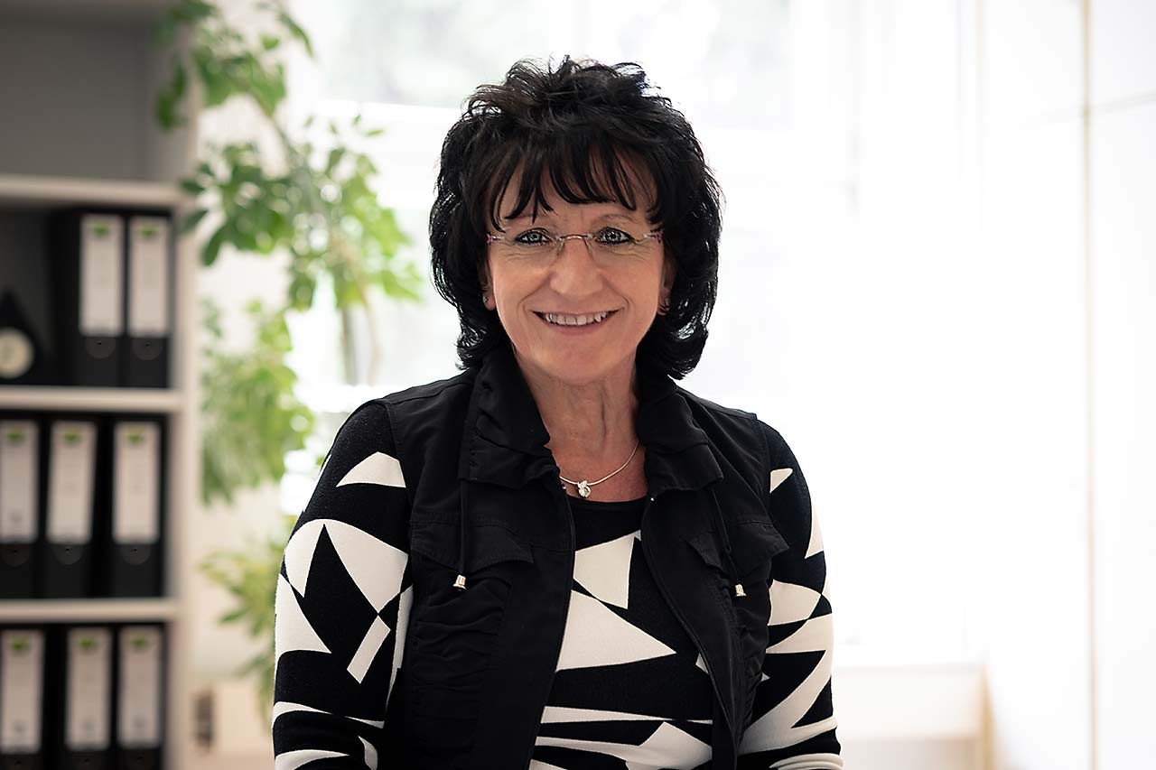 Frau Christine Göthel, Sekretariat HUMANITAS Leipzig